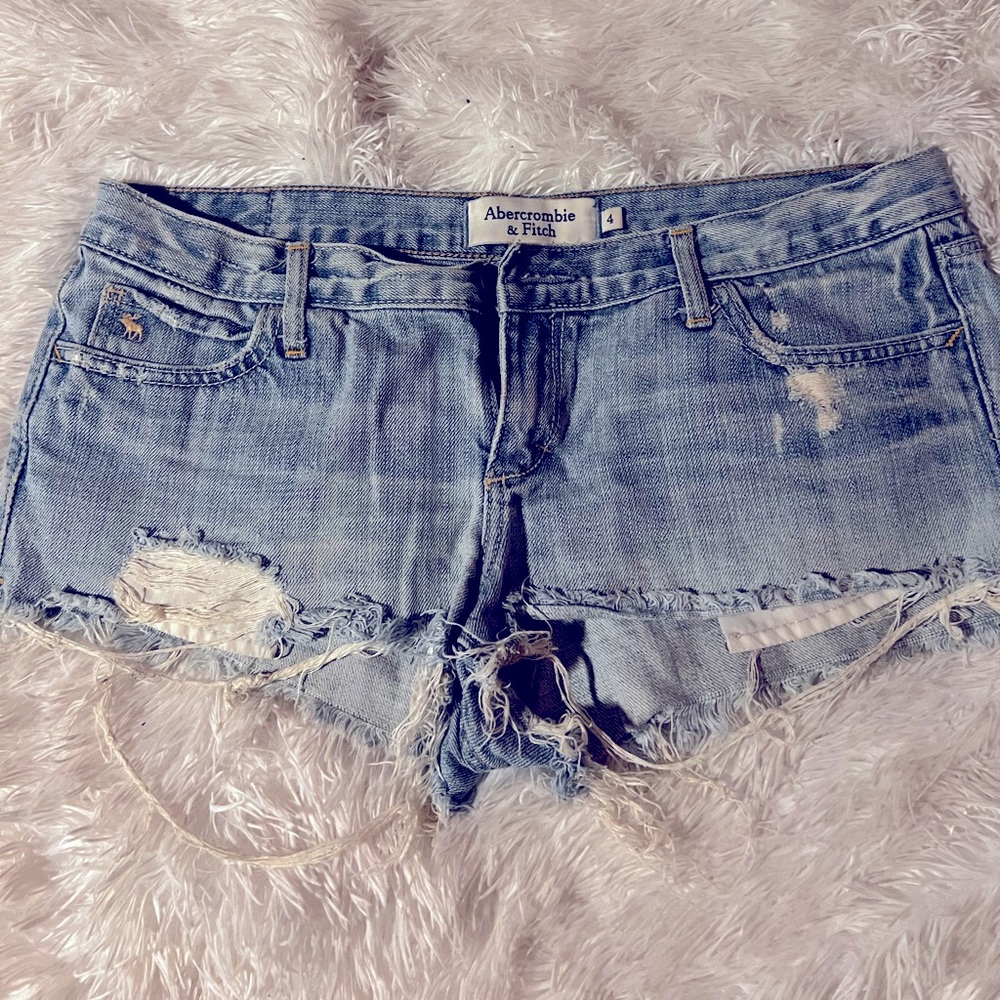 Abercrombie & Fitch Light Wash Denim Frayed Shorts